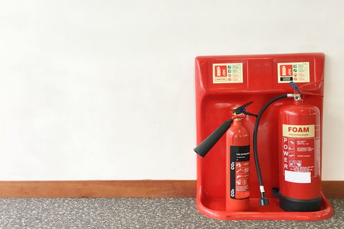 冰屋酒店中的滅火器 冰雪與火的不解之緣